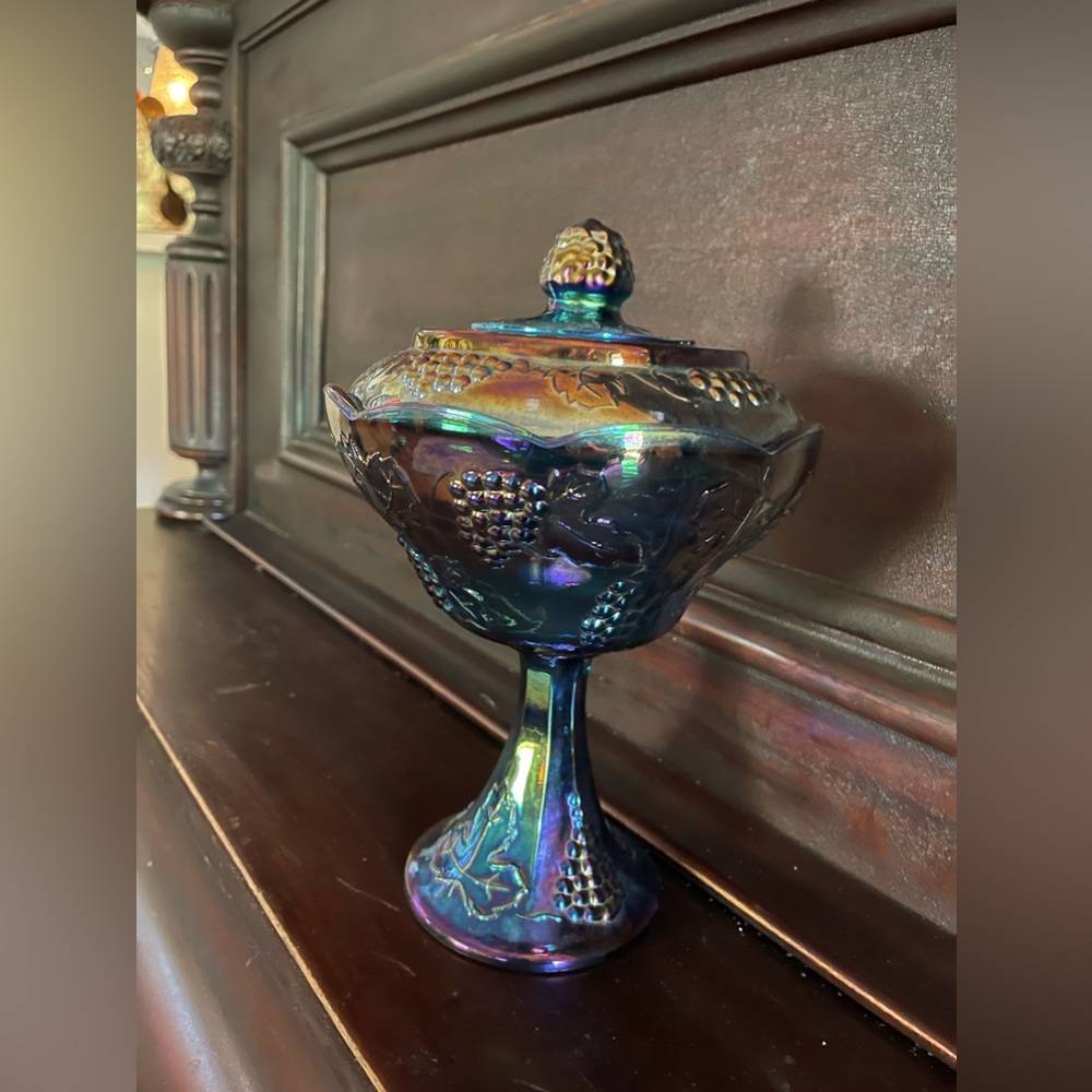 Vintage Indiana Glass ~ Harvest Grape 🍇 Blue 💙 Carnival Compote with Lid… - Picture 6 of 14